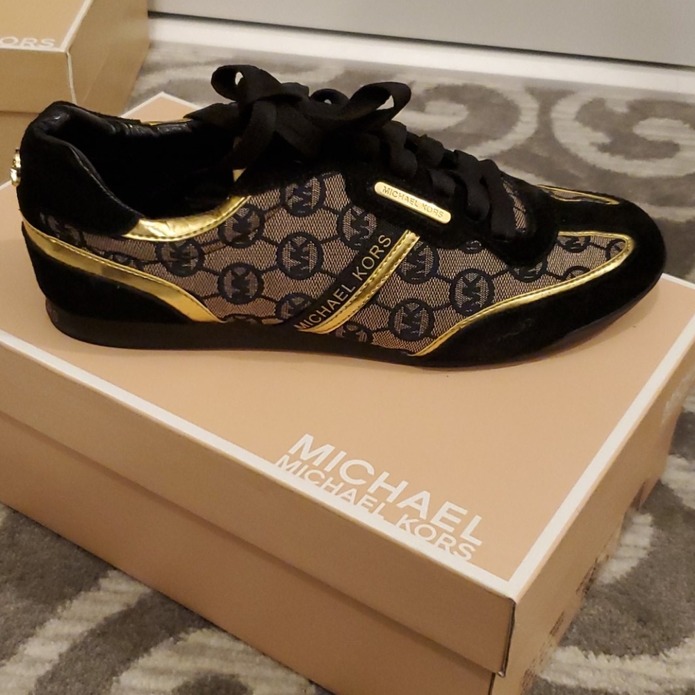 MK SNEAKER